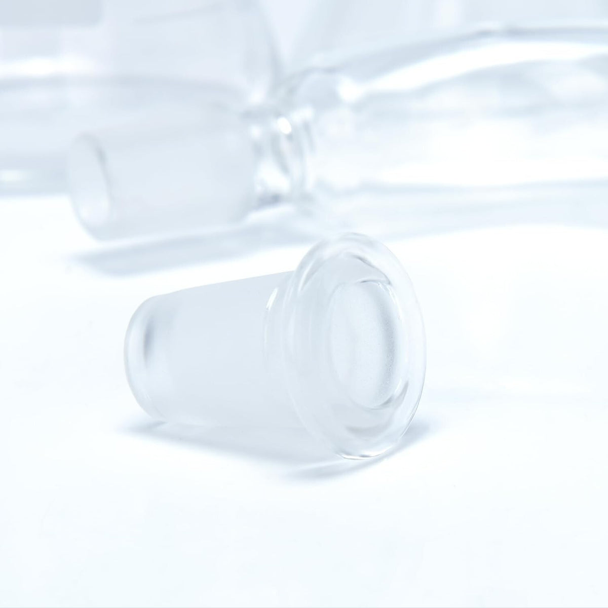 Glazen adapter 14/18 met matte 18mm male verbinding